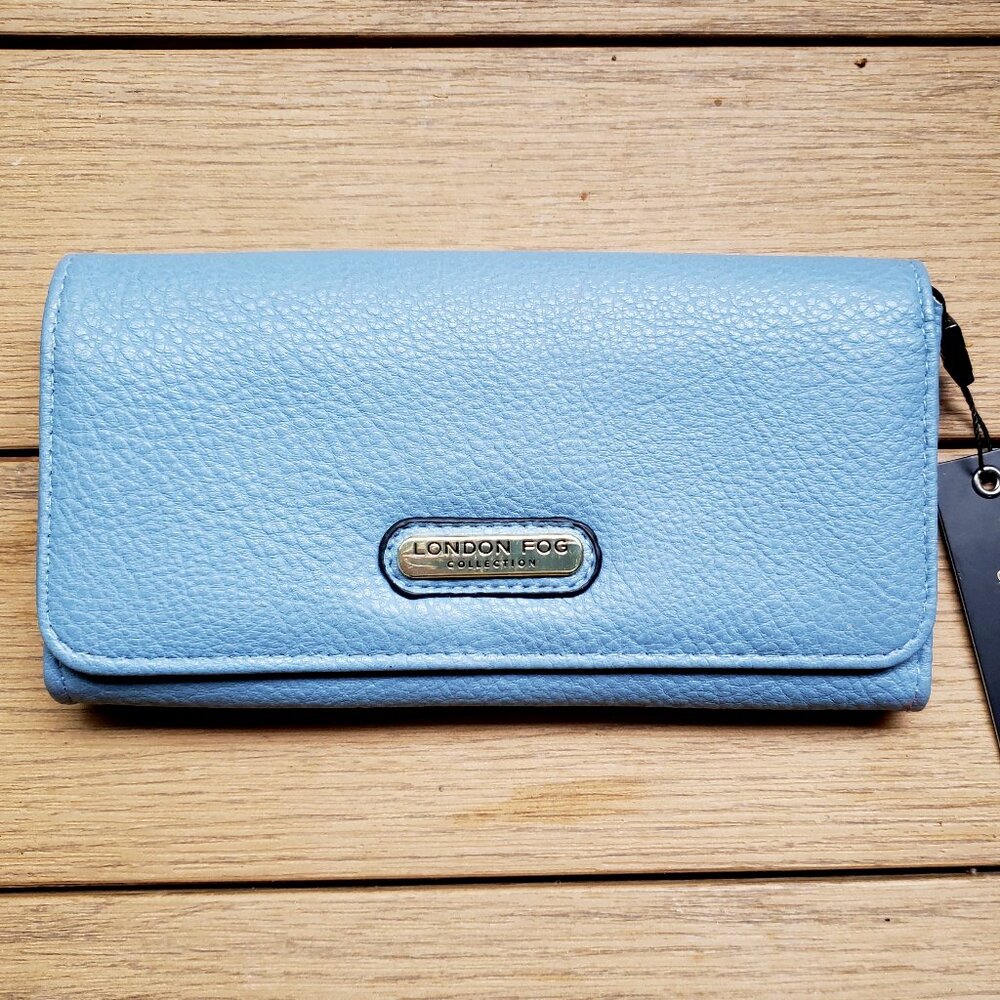 BNWT LONDON FOG COLLECTON Ariana Pebble flap wallet in dove blue (OS)